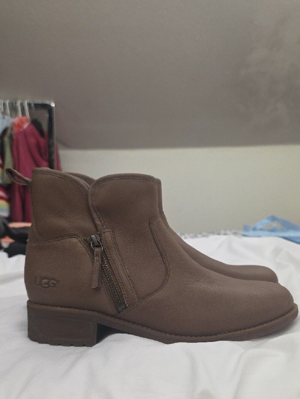 UGG LaVelle Suede Shearling Ankle Boots Brown Taupe Size 9